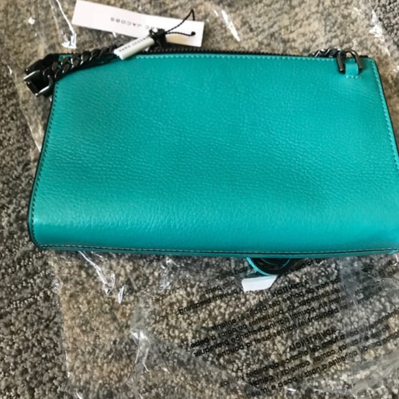 New Authentic Marc Jacobs Small Leather Crossbody Bag - Picture 6 of 6